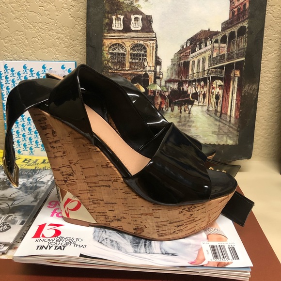 Sandals - Picture 3 of 5